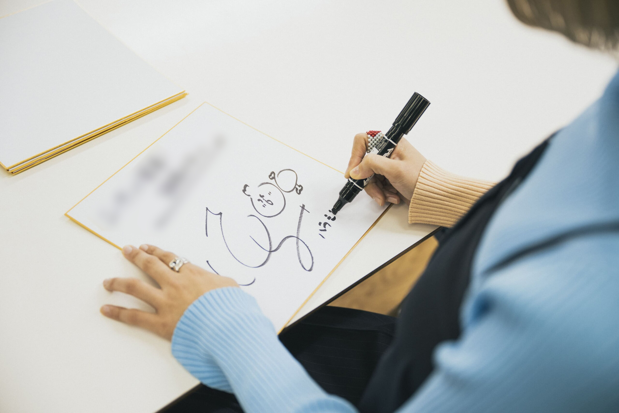 ハラミちゃん直筆サイン